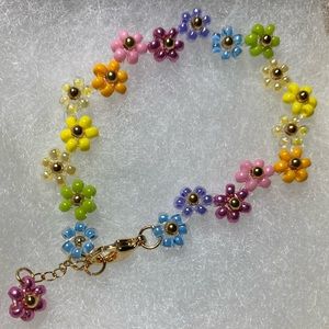 Daisy flower bracelet